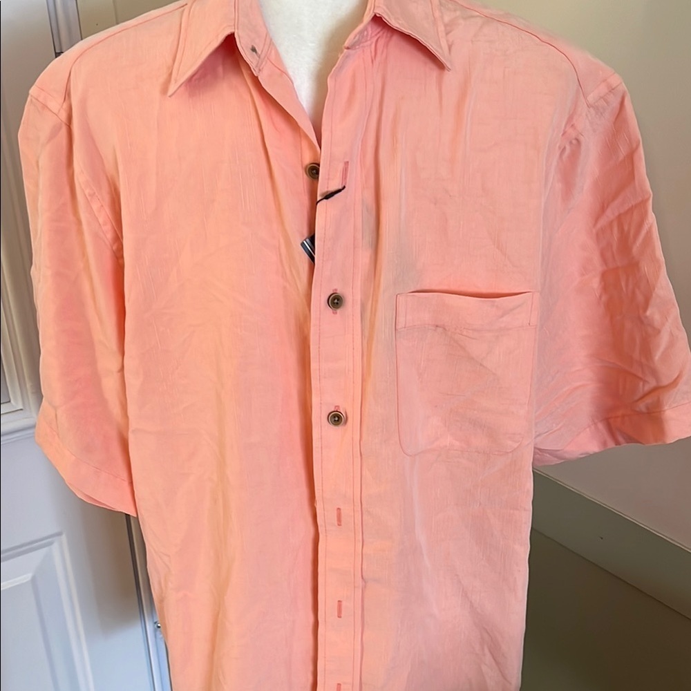 Roundtree and Yorke short sleeve button down shirt